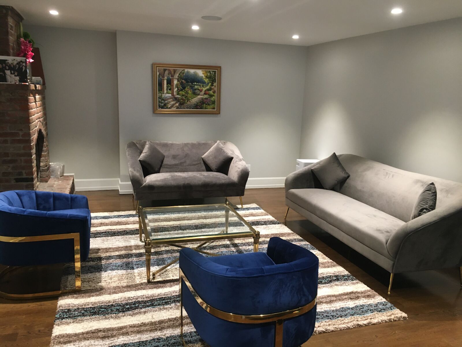 Living room set in the Braun showroom